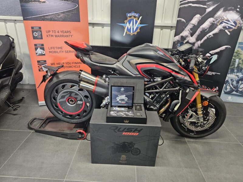 MV AGUSTA RUSH 1000