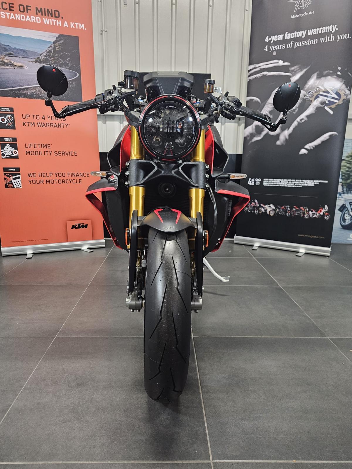 
								MV AGUSTA RUSH 1000 full									