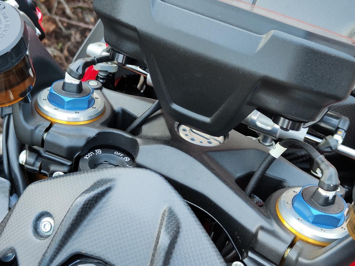 
								MV AGUSTA BRUTALE 1000RR full									