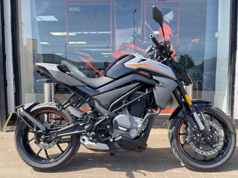 CF MOTO NEBULA BLACK