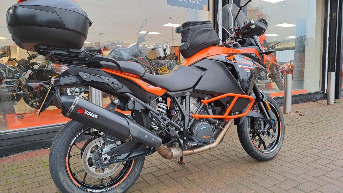 KTM 1090 ADVENTURE
