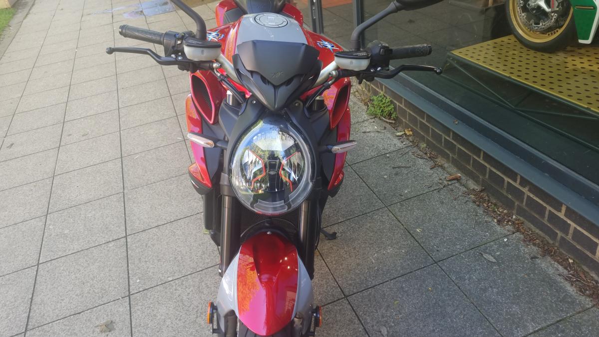 
								MV AGUSTA BRUTALE 800 RR SCS full									