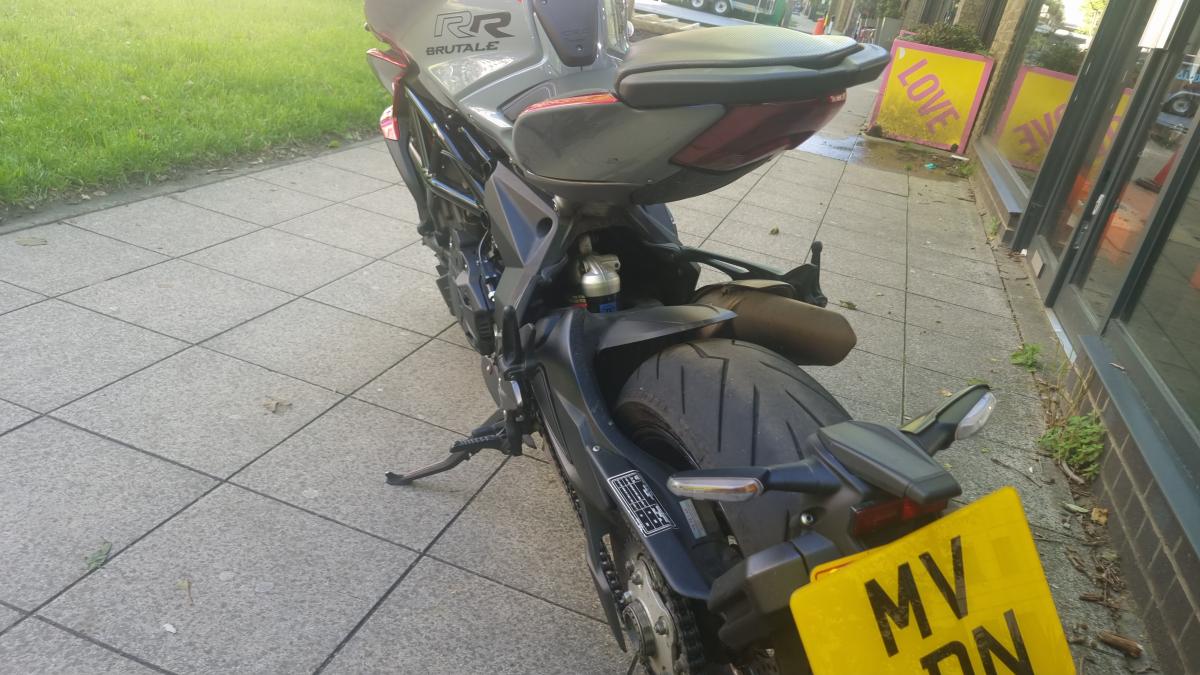 
								MV AGUSTA BRUTALE 800 RR SCS full									