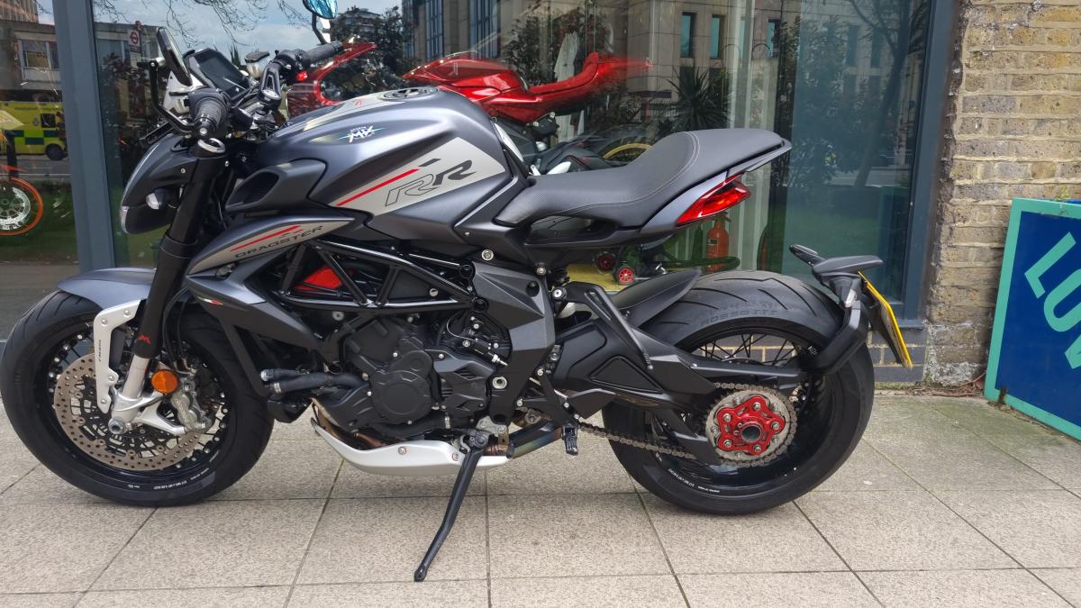 MV AGUSTA DRAGSTER  800 RR