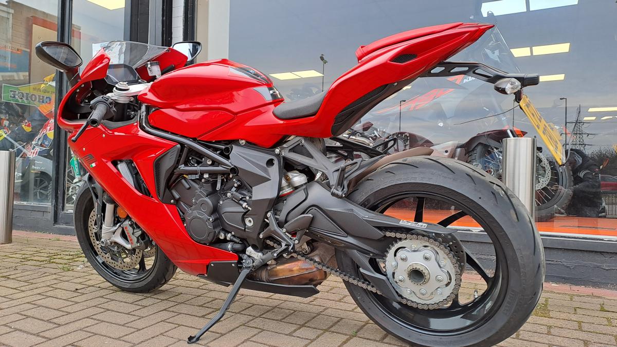 
								MV AGUSTA F3 ROSSO full									