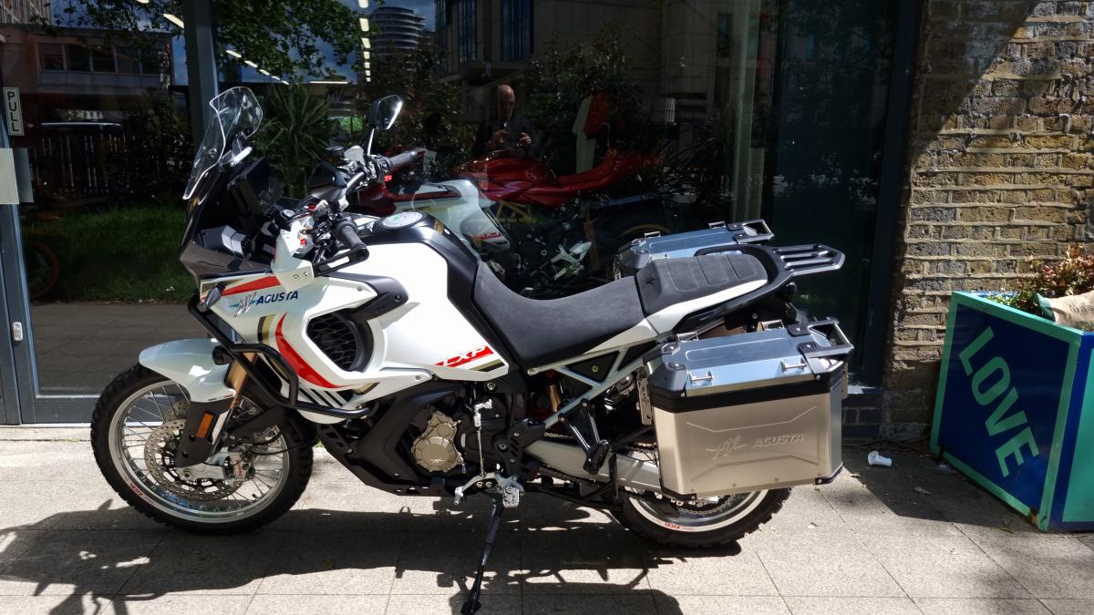 
								MV Agusta LXP Orioli full									