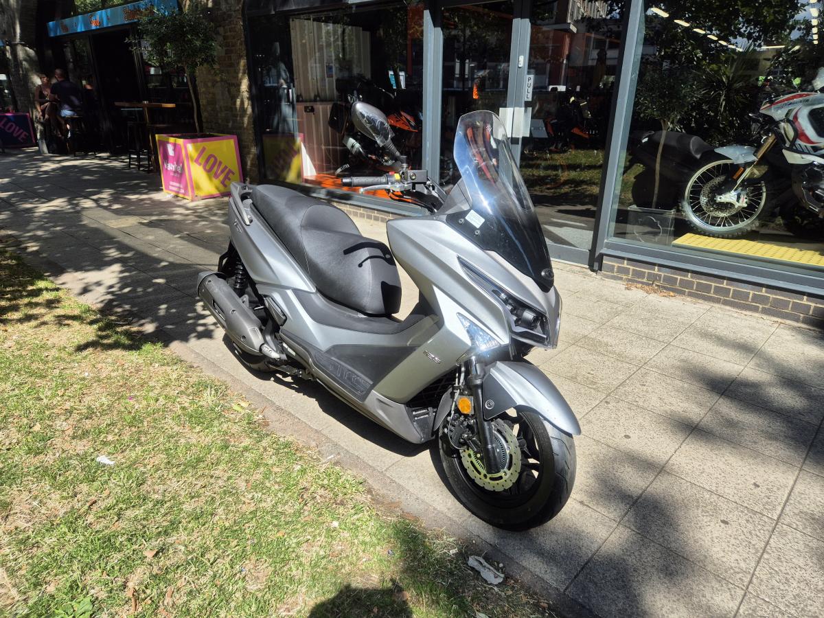
								KYMCO XTOWN 125 full									