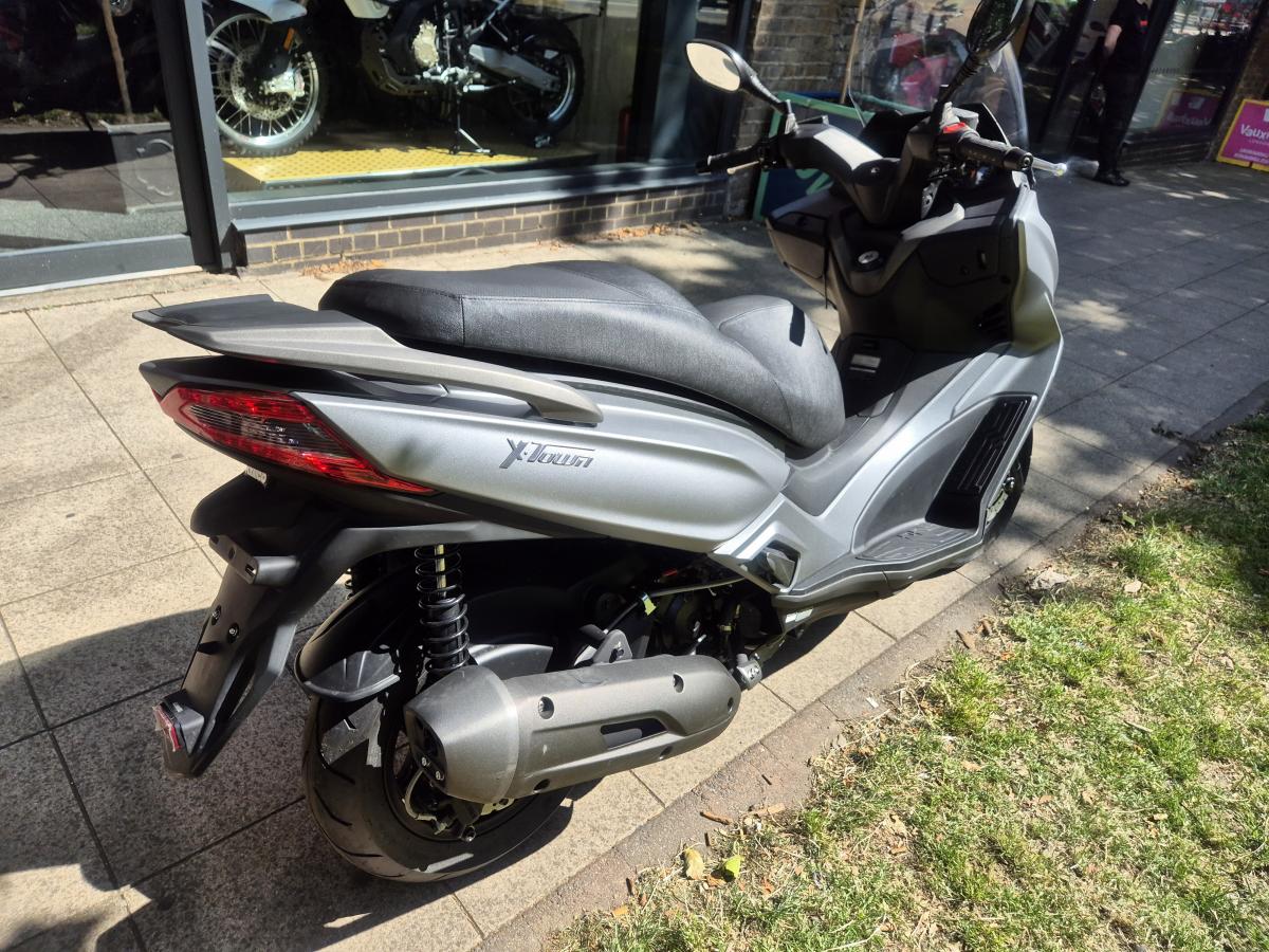 
								KYMCO XTOWN 125 full									
