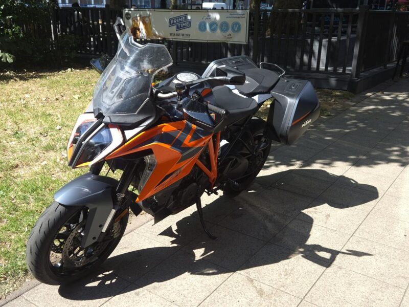 KTM 1290 SUPERDUKE GT ABS