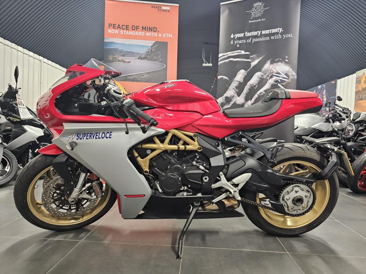 
								MV AGUSTA SUPERVELOCE full									