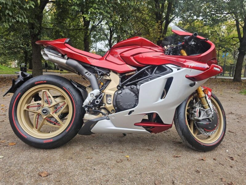 MV AGUSTA Superveloce 1000 Serie Oro