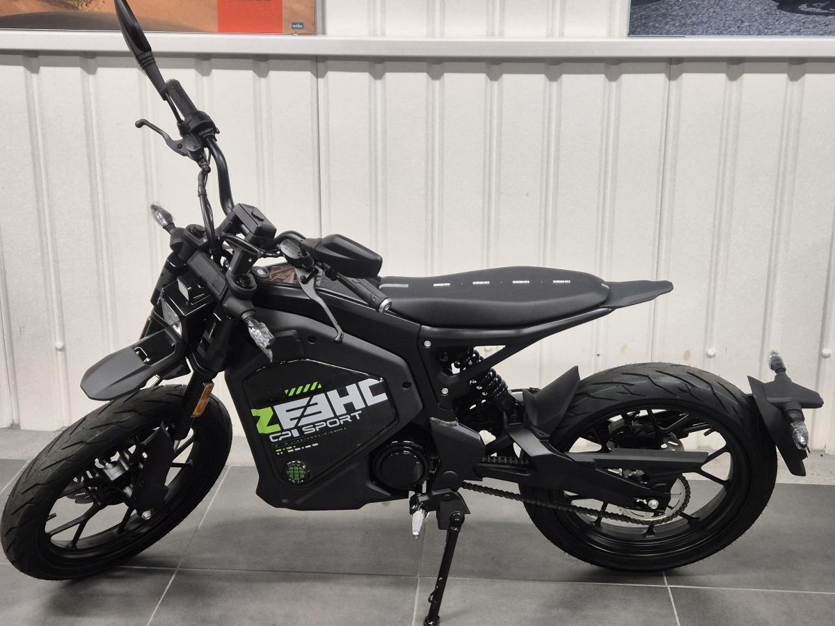
								Zeeho Zeehoo City Sport full									