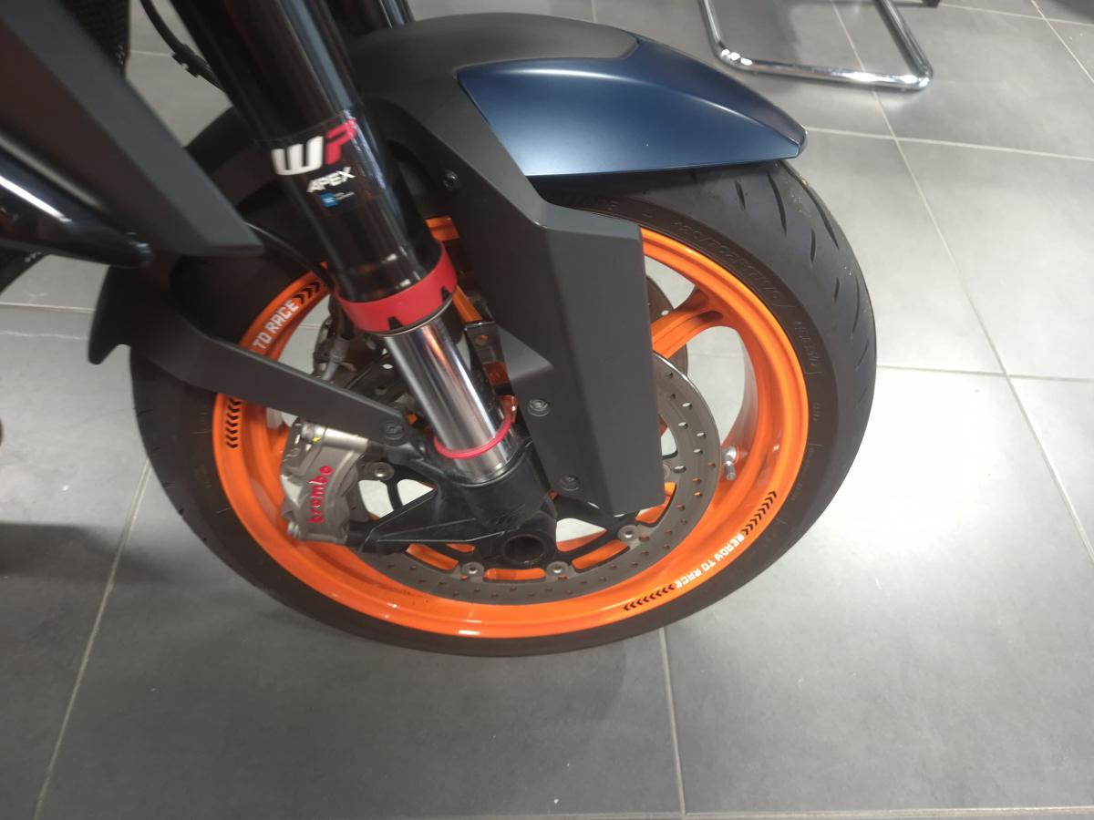 
								KTM 1290 SUPERDUKE R full									