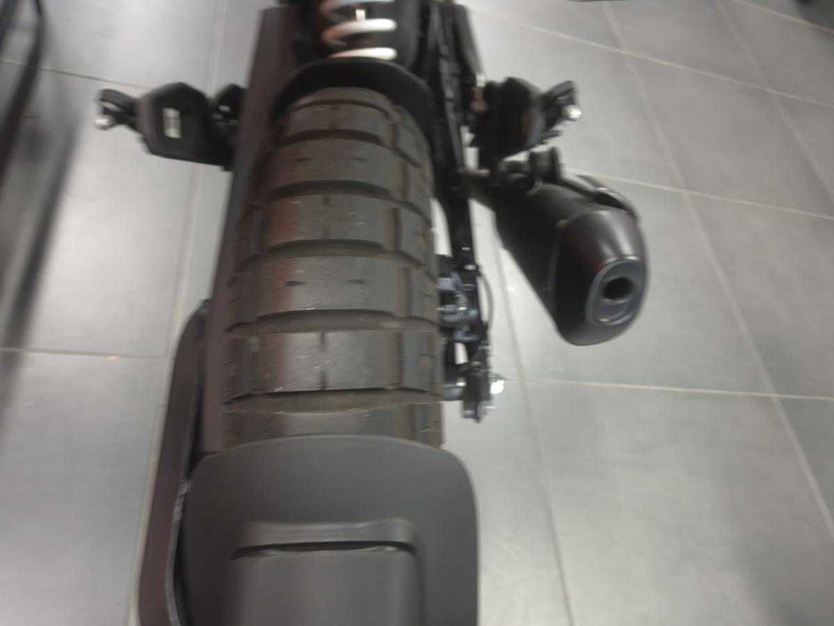 
								HUSQVARNA SVARTPILEN 125 full									