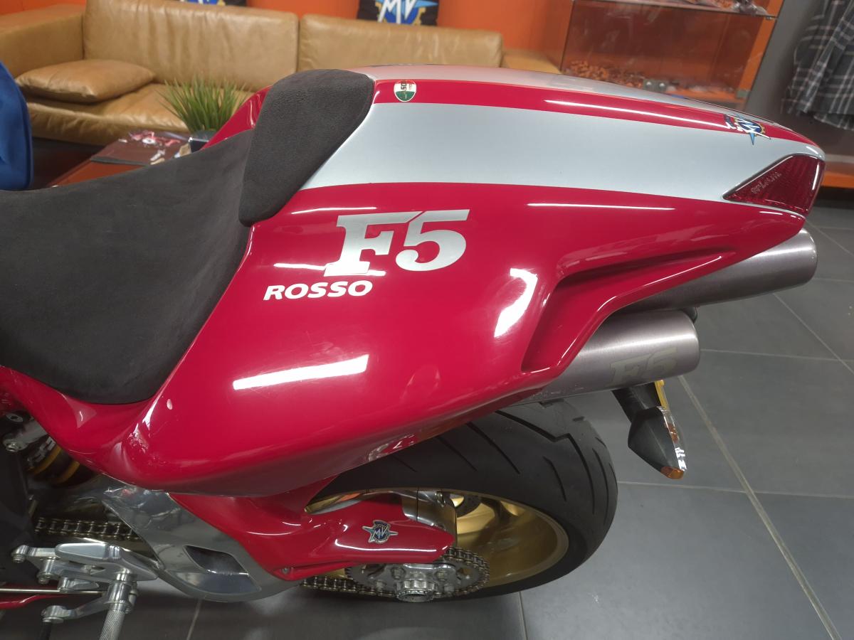 
								MV AGUSTA 750 F4 ORO full									