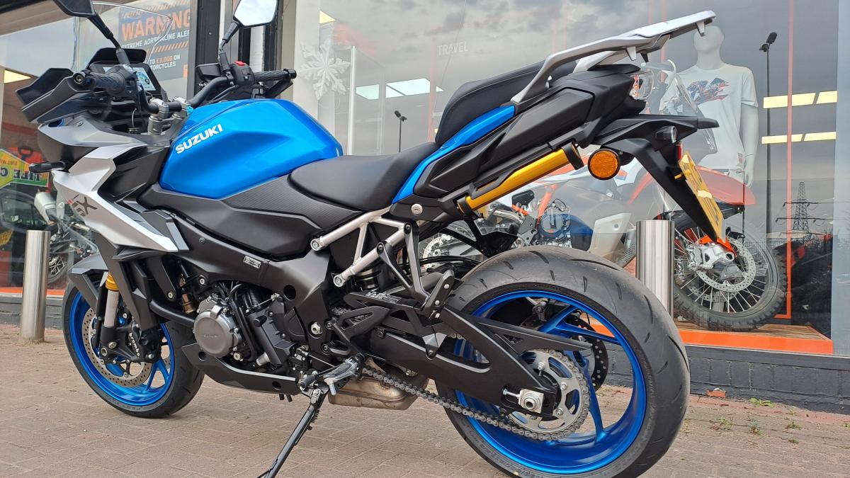 
								Suzuki GSXS 1000 X RREM4 GSXS 10 full									