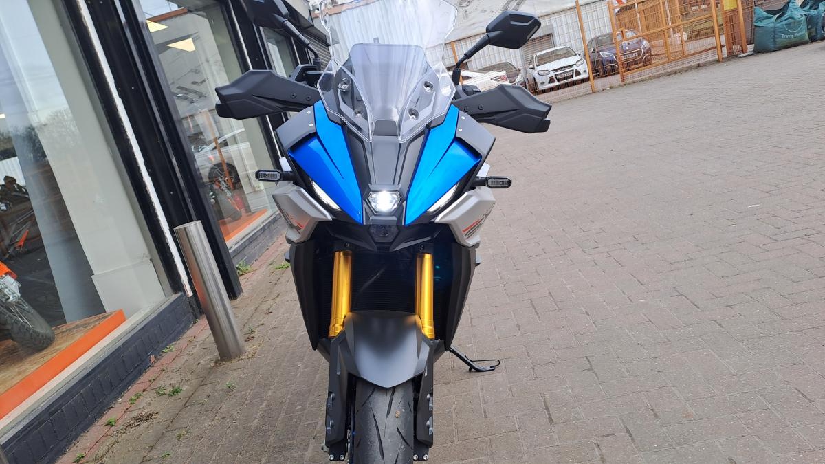 
								Suzuki GSXS 1000 X RREM4 GSXS 10 full									