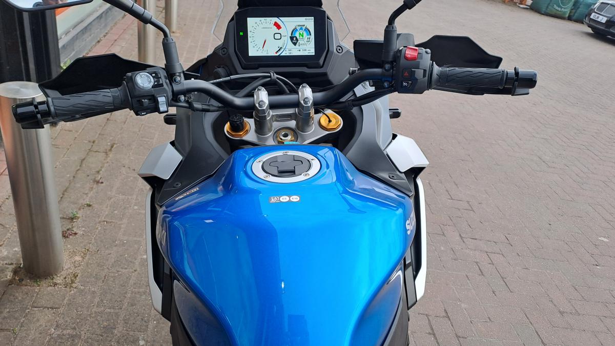 
								Suzuki GSXS 1000 X RREM4 GSXS 10 full									