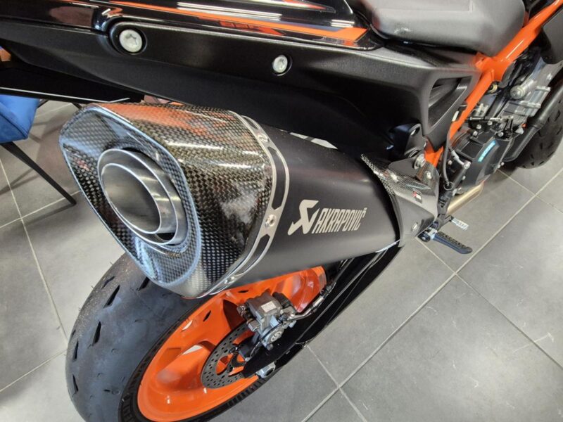 KTM 890 DUKE R