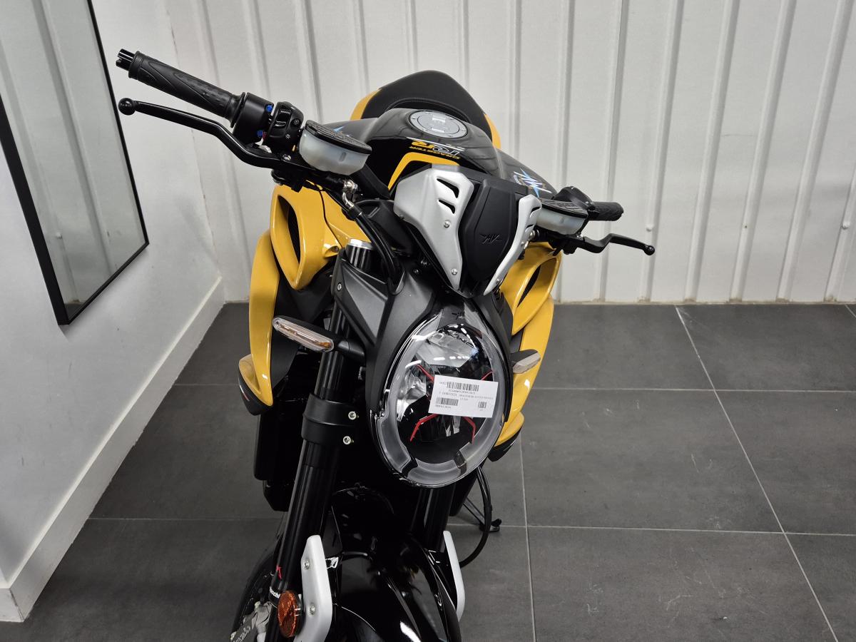 
								MV AGUSTA DRAGSTER 800 RR SCS full									