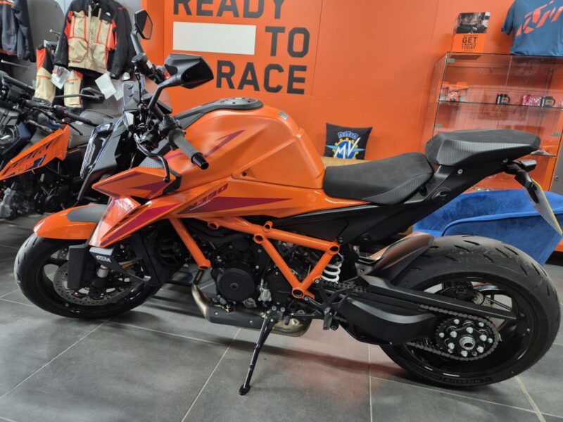 KTM 1390 Superduke R EVO