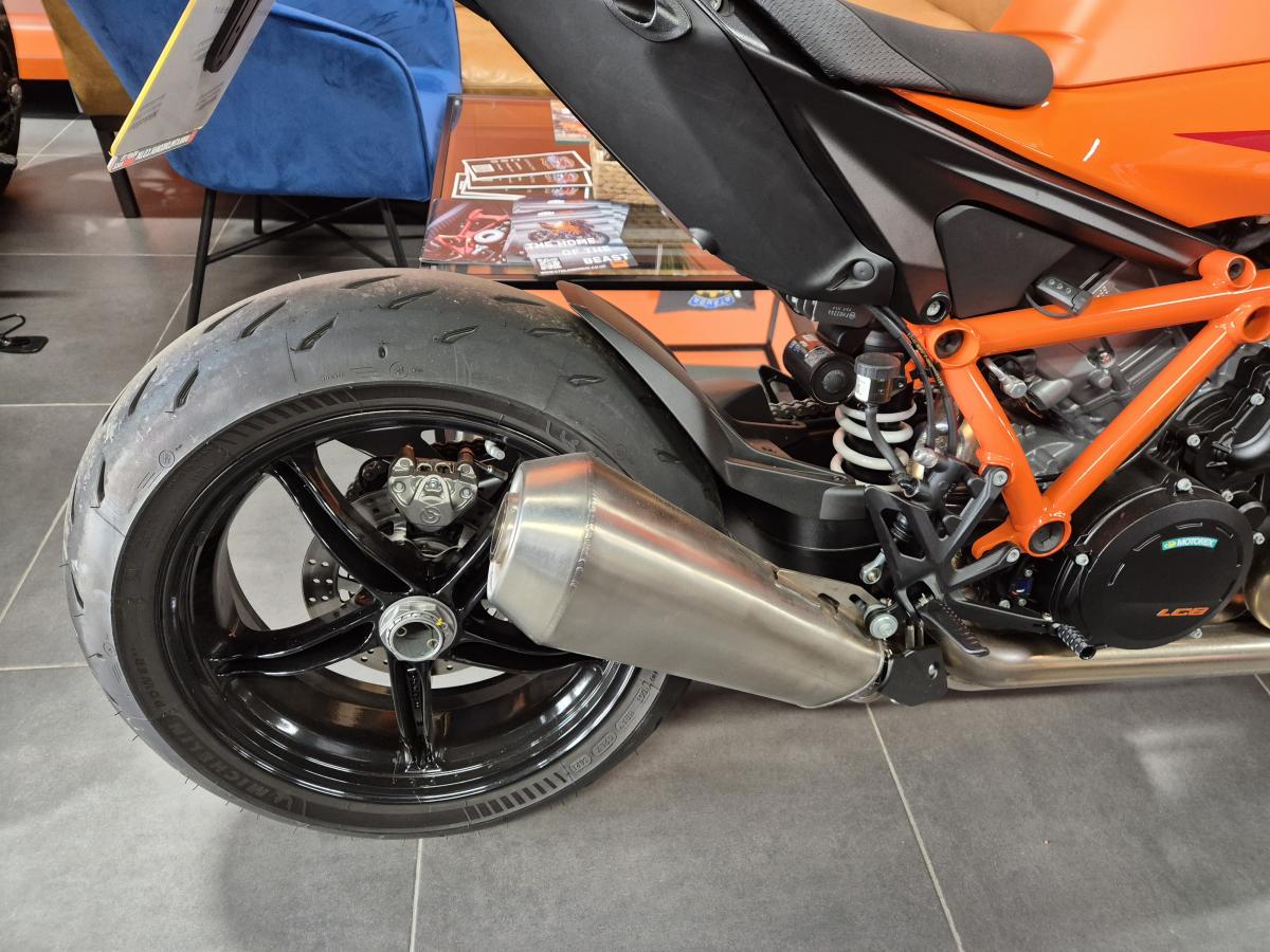 
								KTM 1390 Superduke R EVO full									