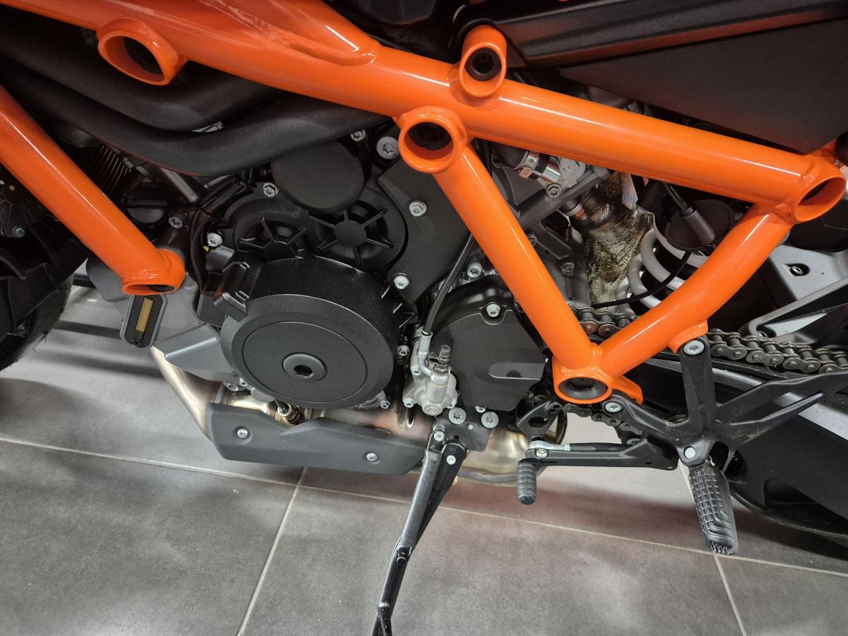 
								KTM 1390 Superduke R EVO full									