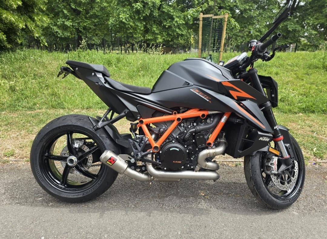 KTM 1390 SUPERDUKE R