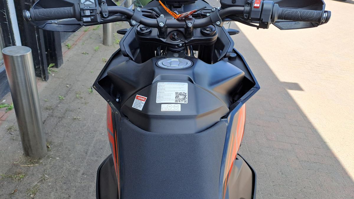 
								KTM 790 ADVENTURE full									