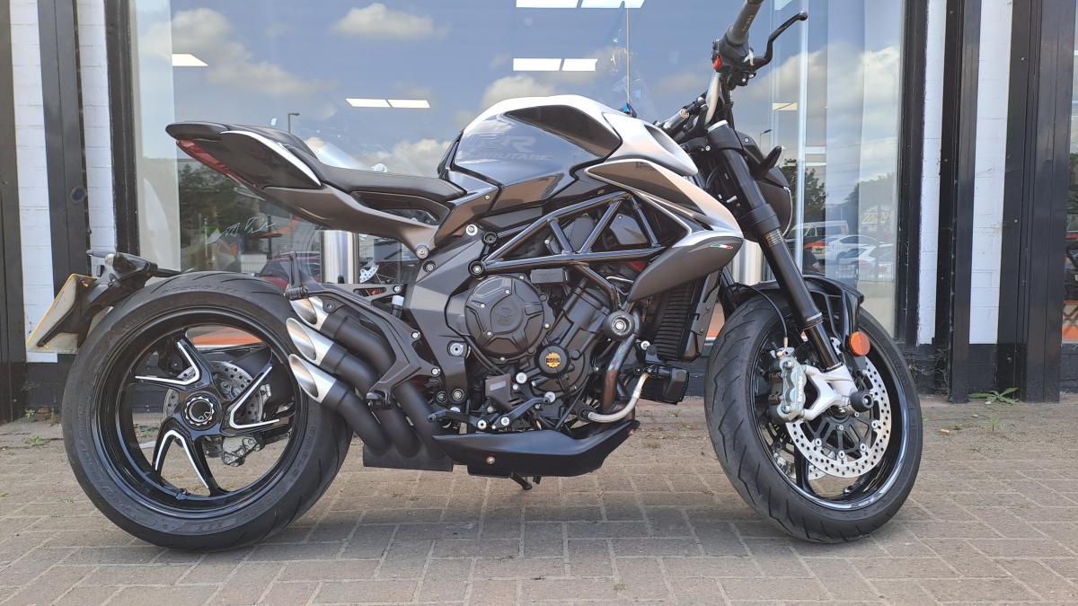 MV AGUSTA BRUTALE 800 RR