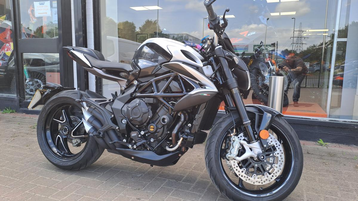 MV AGUSTA BRUTALE 800 RR