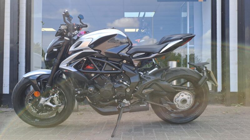 MV AGUSTA BRUTALE 800 RR