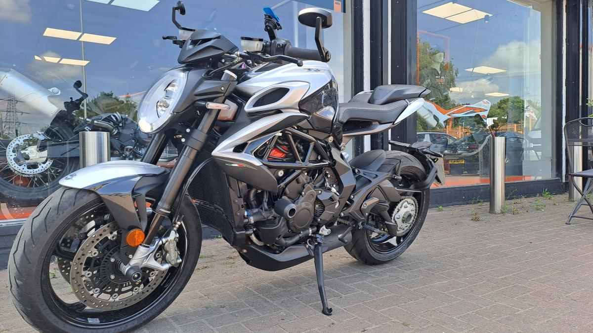 MV AGUSTA BRUTALE 800 RR