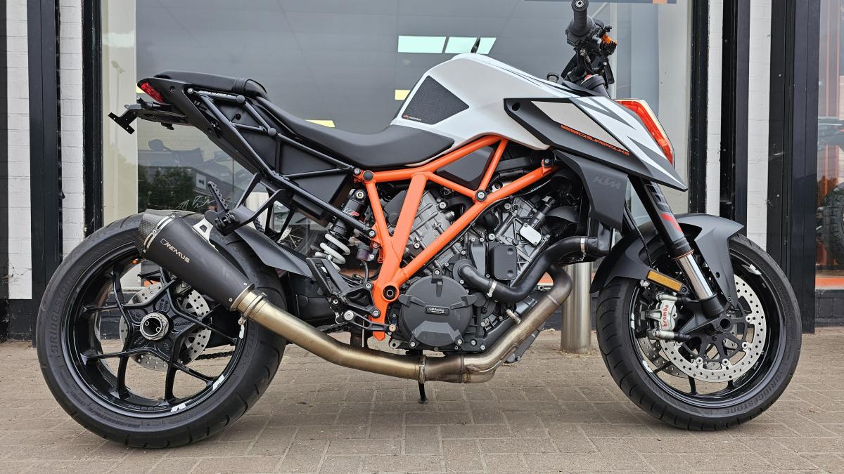 KTM KTM 1290 SUPERDUKE R 19