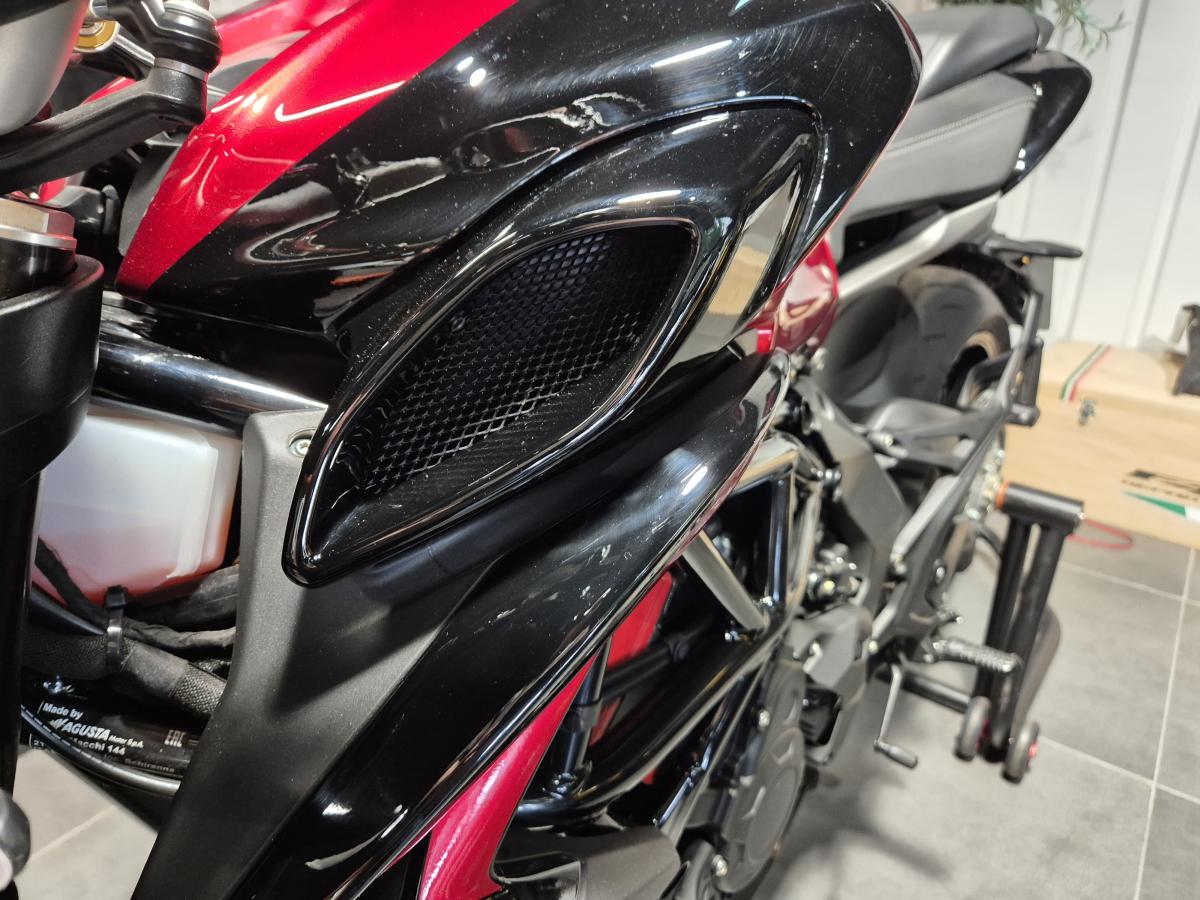 
								MV AGUSTA MV AGUSTA BRUTALE 800 RR full									