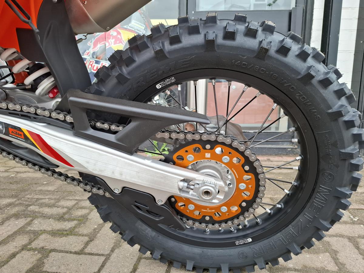 
								KTM 350 EXC-F SIX DAYS full									