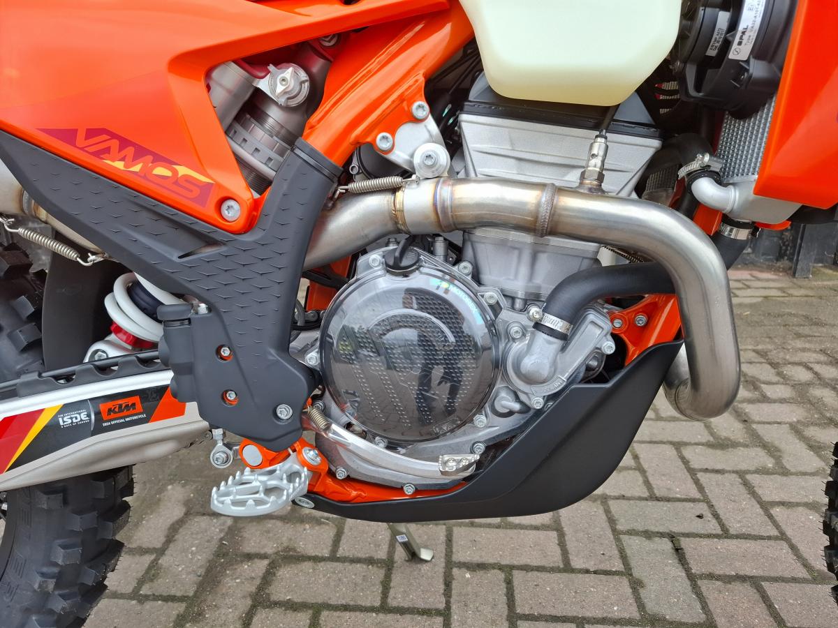
								KTM 350 EXC-F SIX DAYS full									