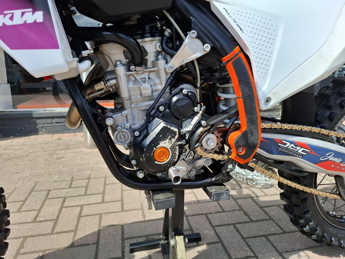 
								KTM 250 SX-F full									