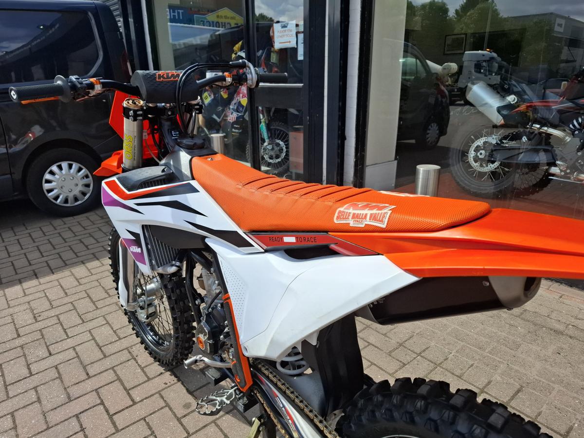 
								KTM 250 SX-F full									