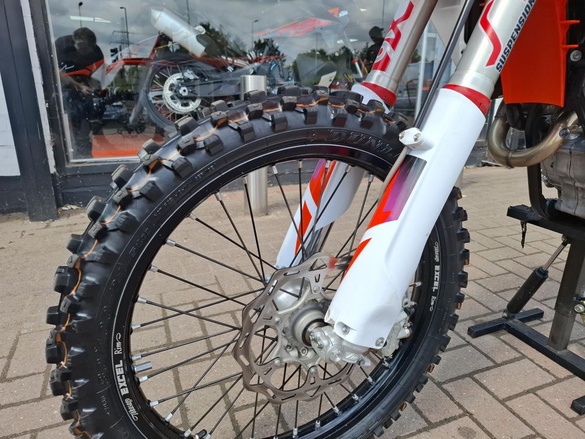 
								KTM 250 SX-F full									