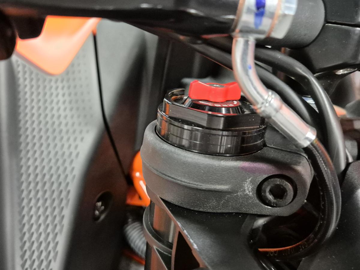 
								KTM KTM 390 DUKE full									