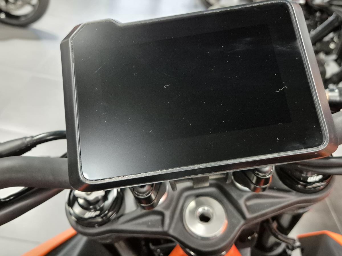 
								KTM KTM 390 DUKE full									