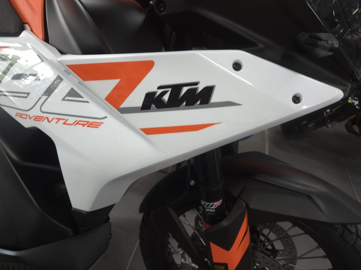 
								KTM 790 ADVENTURE full									