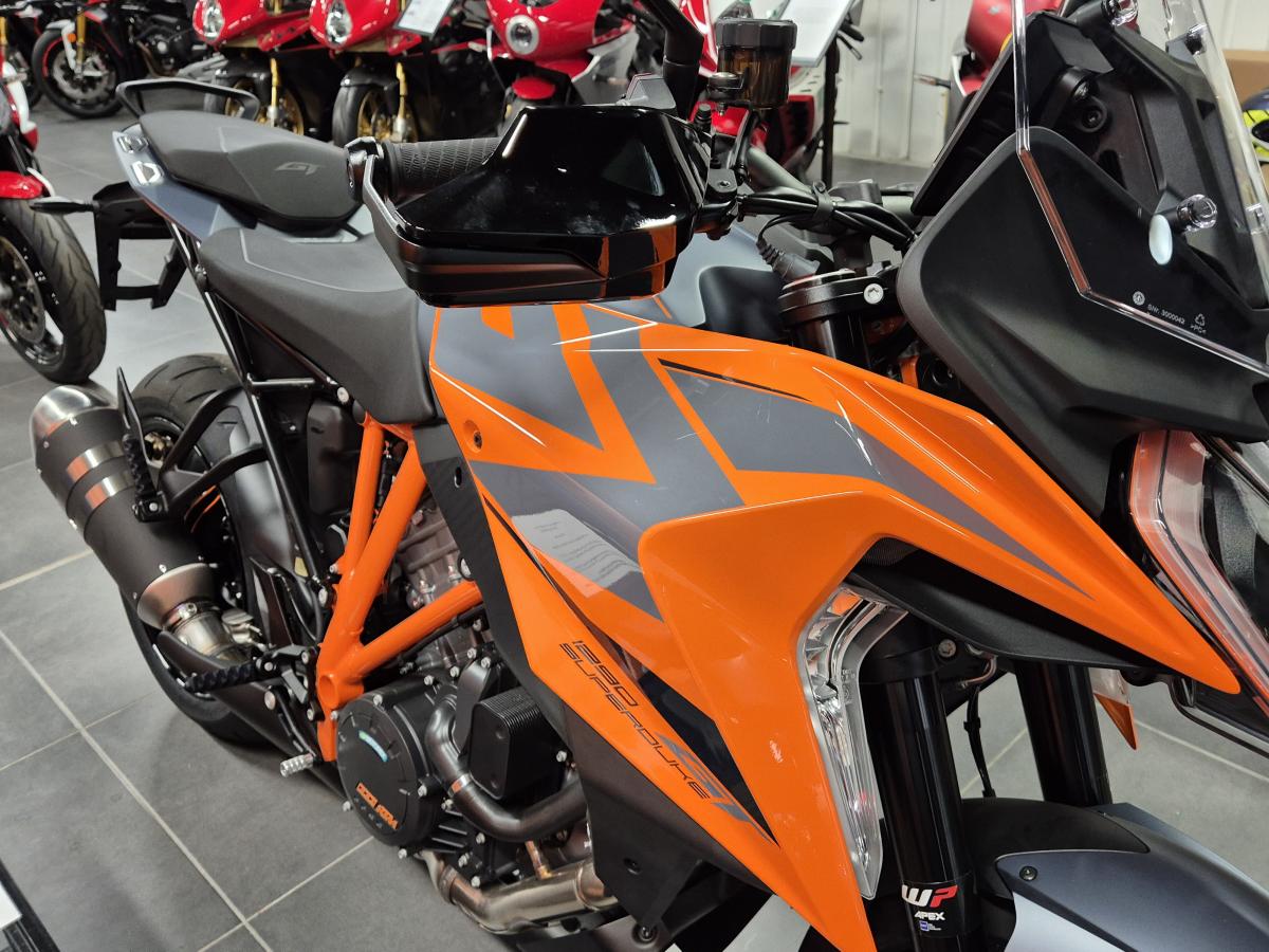 KTM 1290 SUPERDUKE GT ABS
