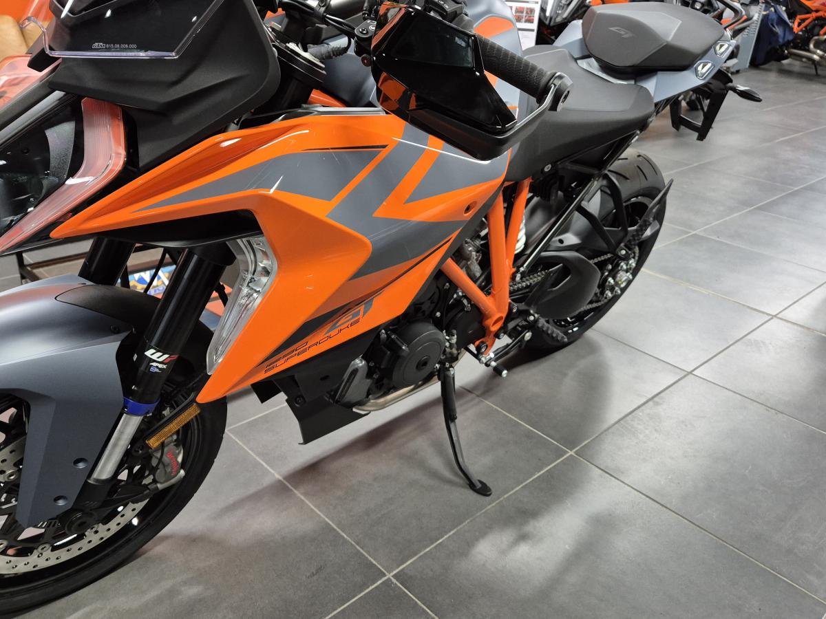 KTM 1290 SUPERDUKE GT ABS