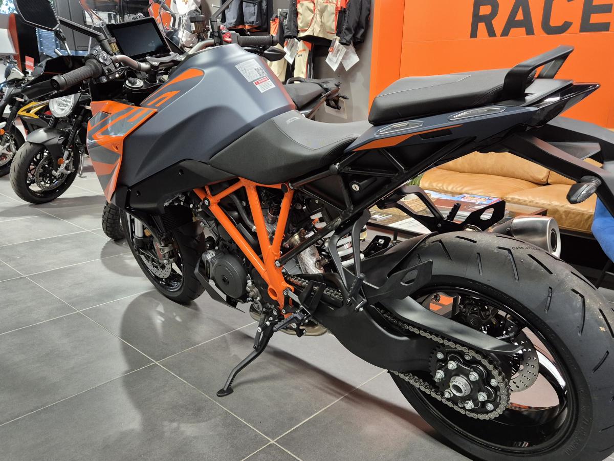 KTM 1290 SUPERDUKE GT ABS