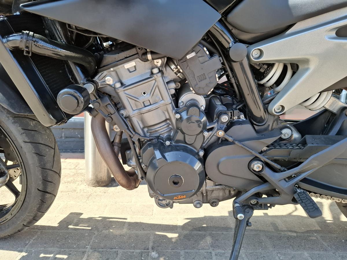 
								KTM KTM 790 DUKE full									