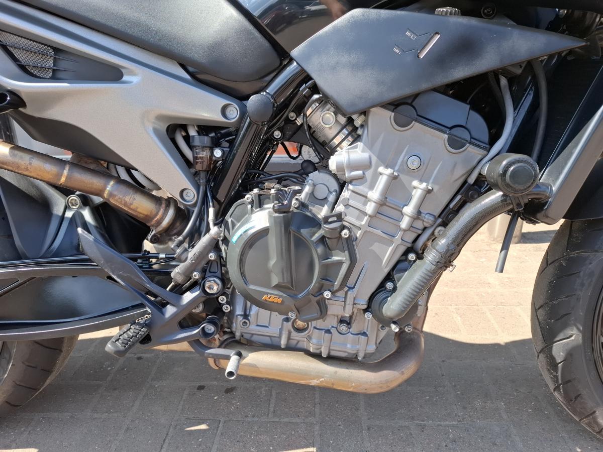 
								KTM KTM 790 DUKE full									