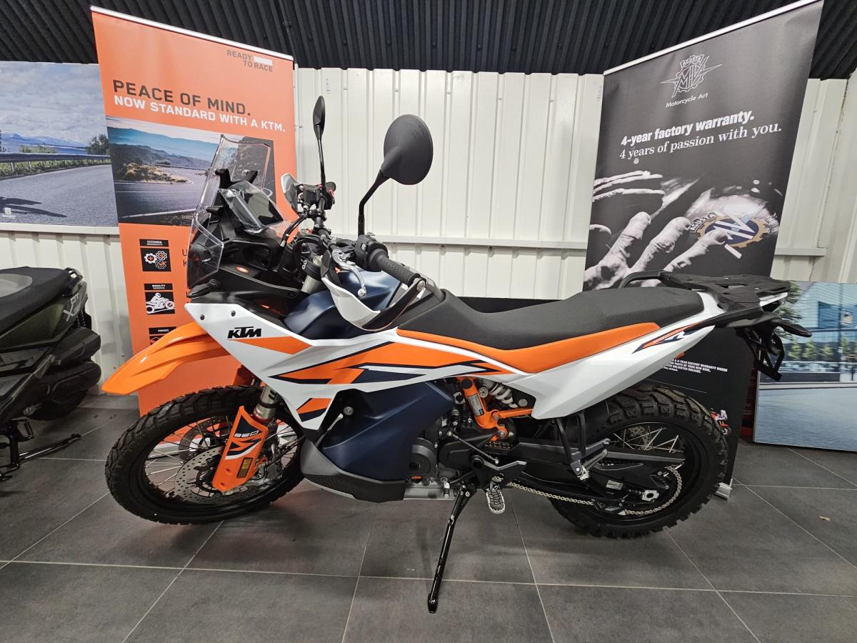 
								KTM 890 ADVENTURE R full									