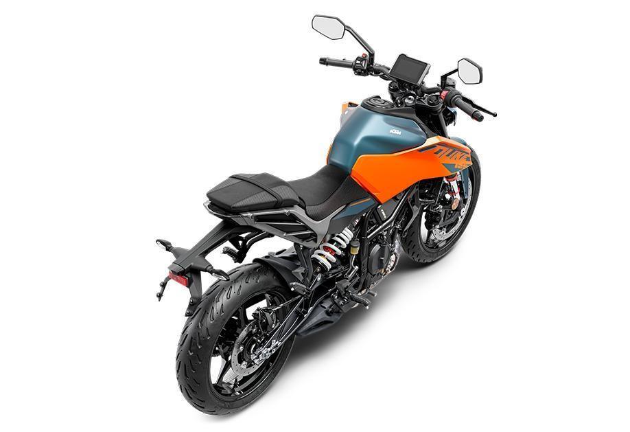 
								KTM 125 DUKE full									